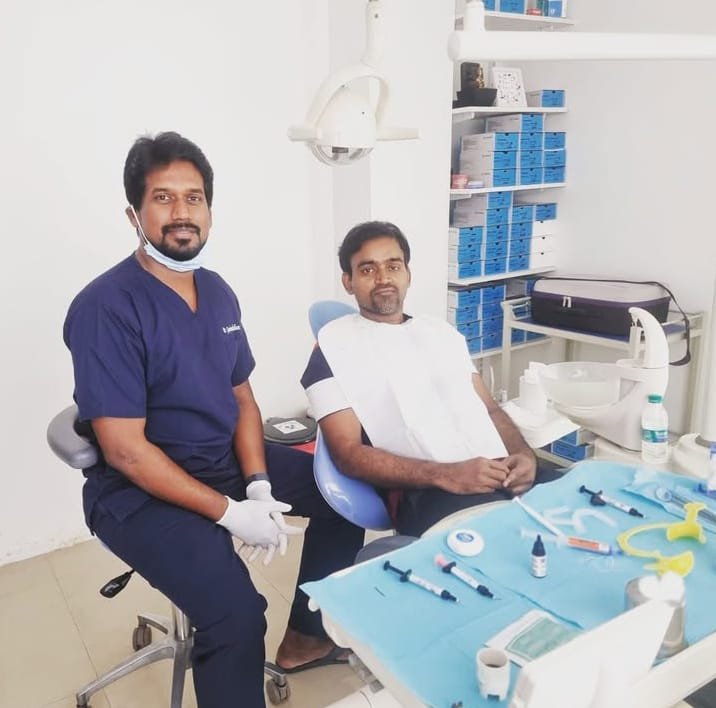Dr.GopinathKandhan,MDS with patient